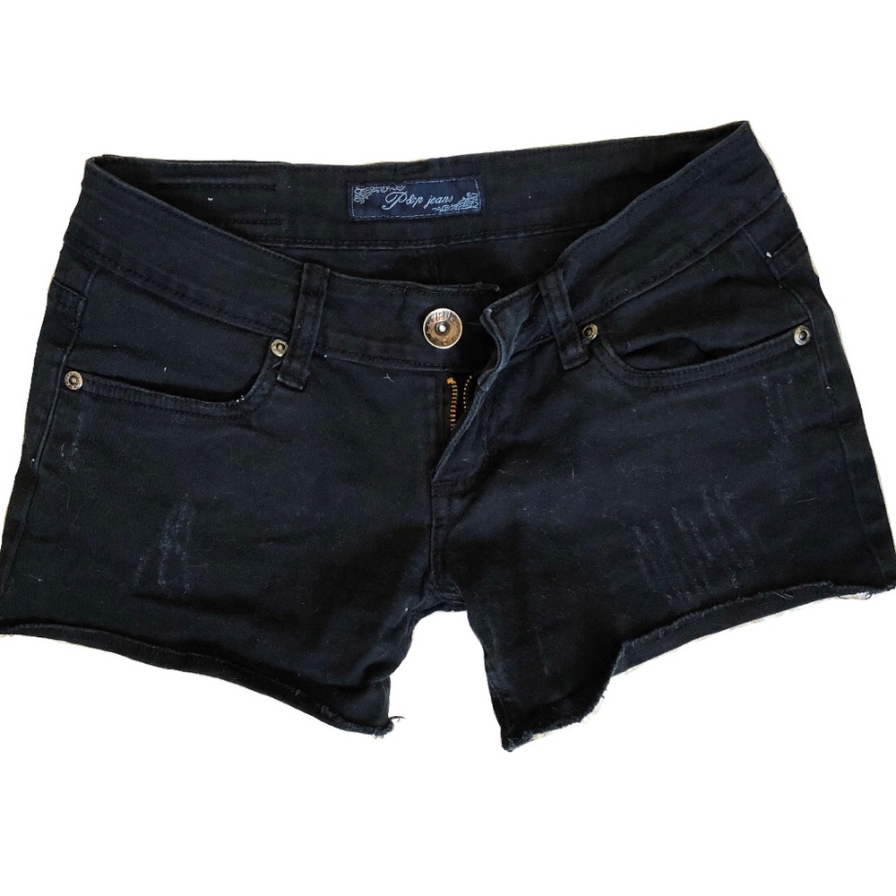 Distressed black shorts size 1/2